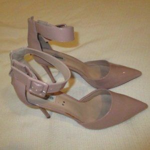 Steve Madden Zane Nude Patent Faux Leather Ankle Buckle Strap Heels size 11